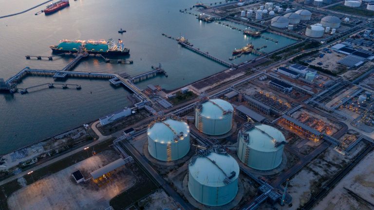 DP World advances Jeddah terminal transformation with 35 new electric tractors